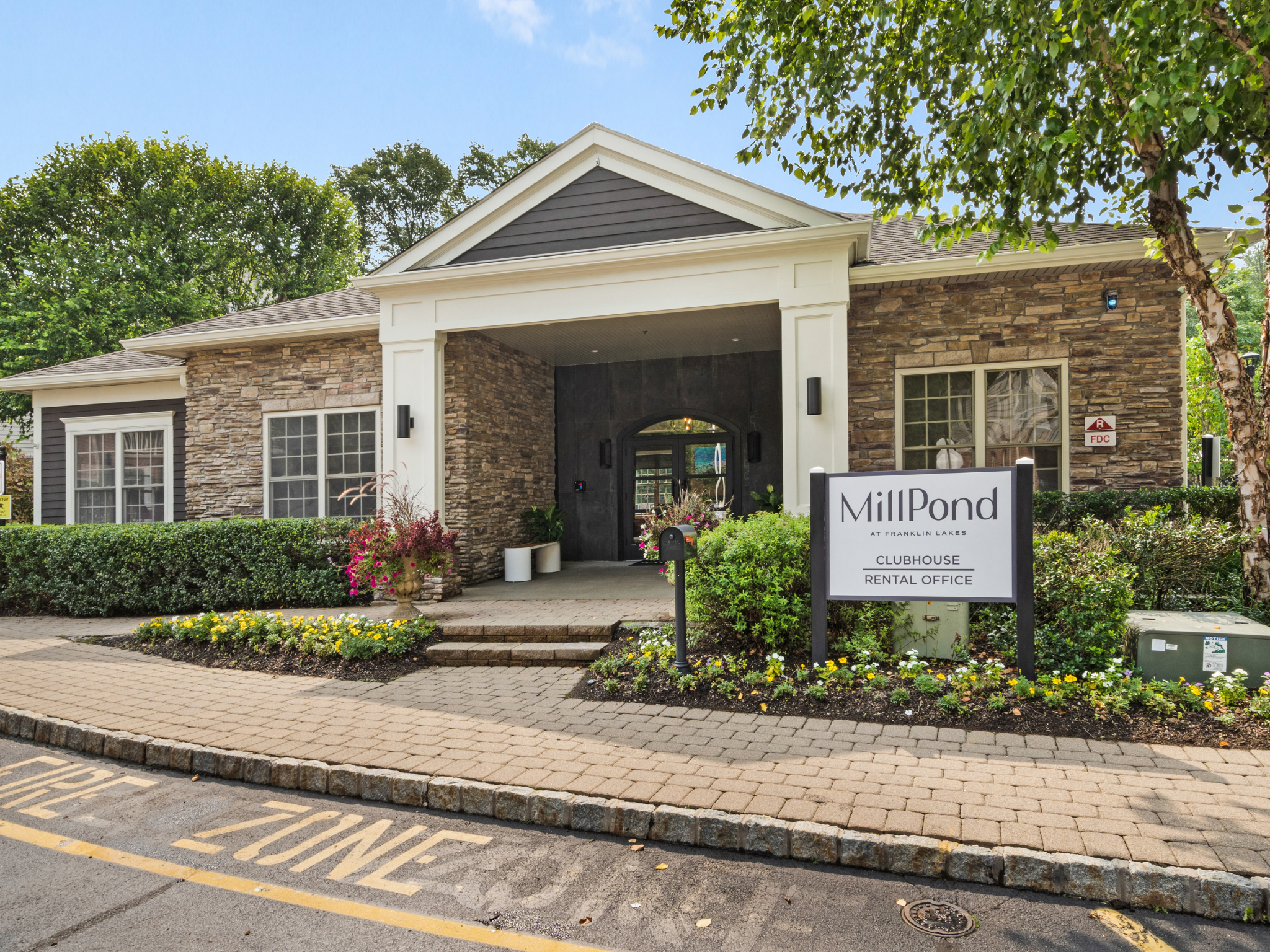 Millpond Clubhouse Exterior 3